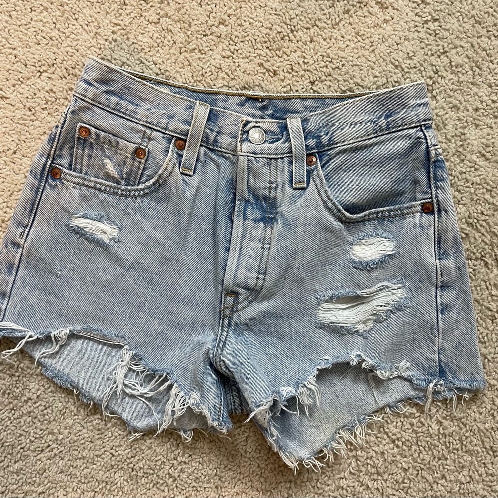 Women's LEVIS 501 Premium DISTRESSED Light Wash DENIM Button Fly JEAN SHORTS 25